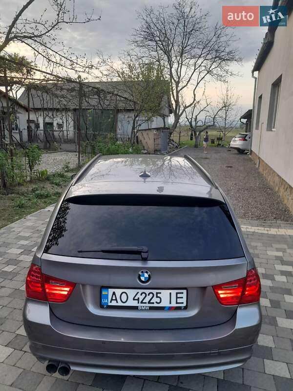 Універсал BMW 3 Series 2010 в Мукачевому