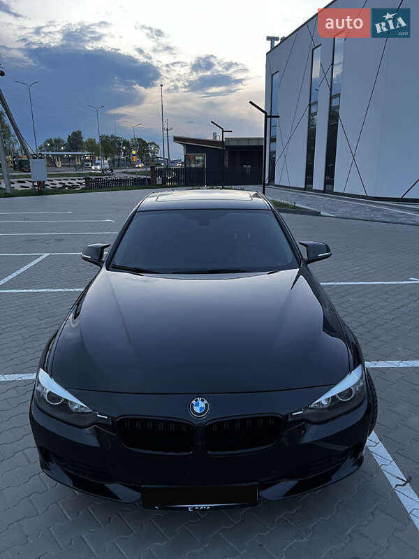 Седан BMW 3 Series 2015 в Луцьку