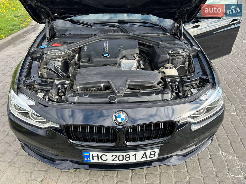 Седан BMW 3 Series 2018 в Львові