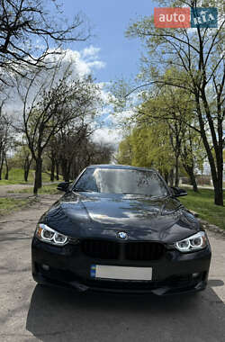 Седан BMW 3 Series 2013 в 