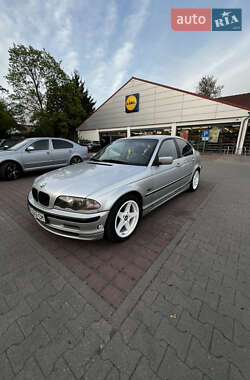 Седан BMW 3 Series 2001 в Чернівцях