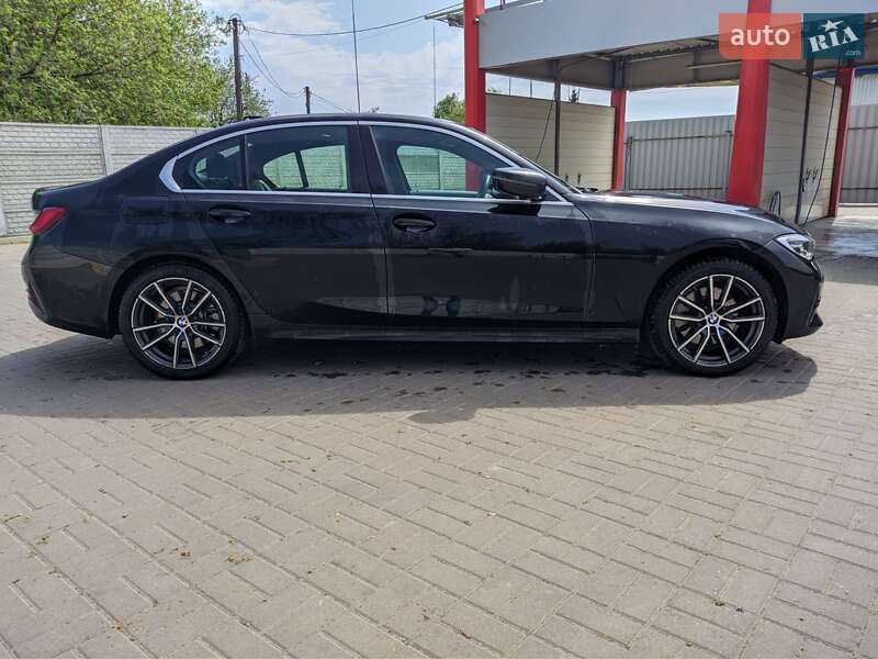 BMW 3 Series 2021