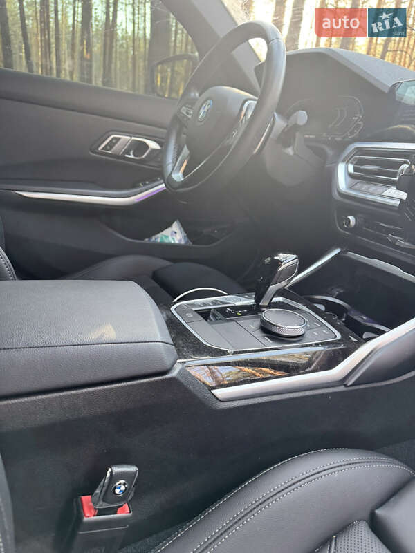 Седан BMW 3 Series 2022 в Полтаві