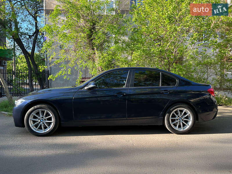 Седан BMW 3 Series 2015 в Миколаєві