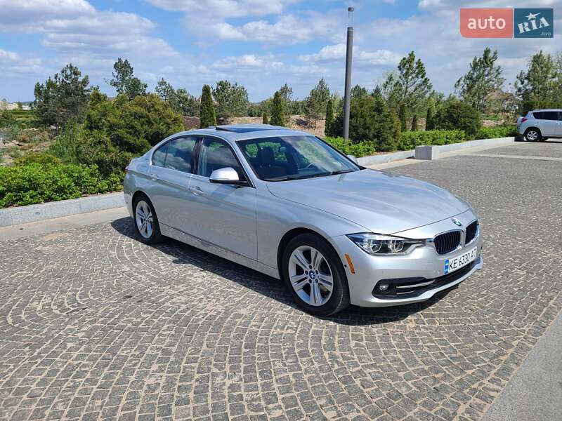 Седан BMW 3 Series 2018 в Дніпрі