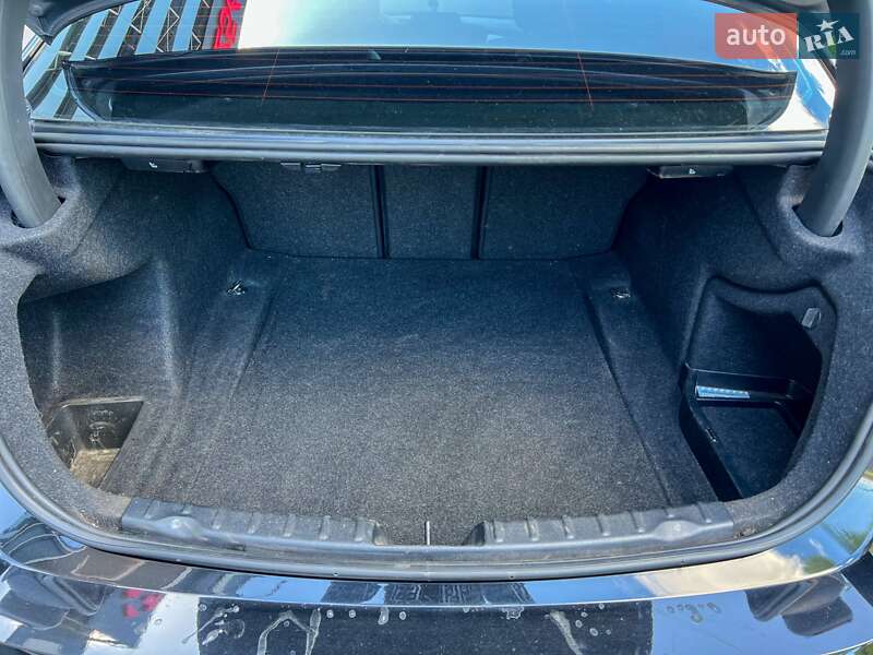 Седан BMW 3 Series 2012 в Києві