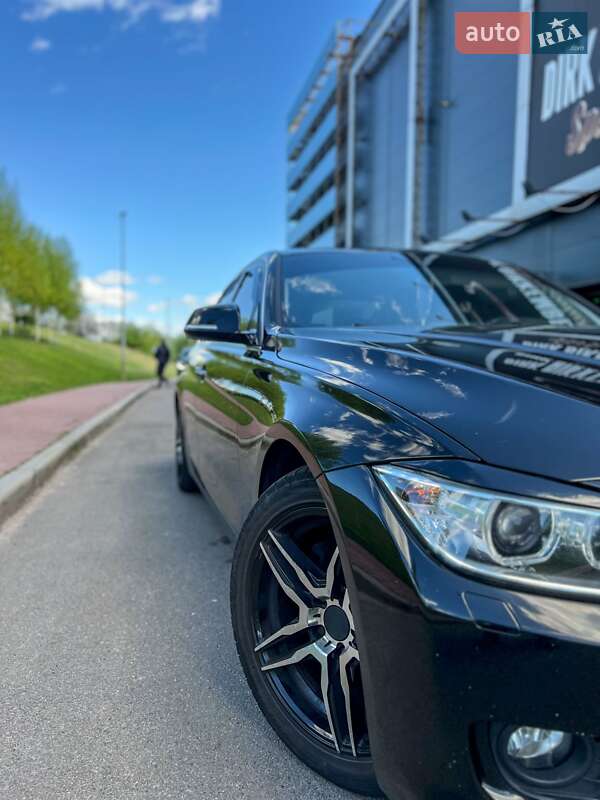 Седан BMW 3 Series 2012 в Києві
