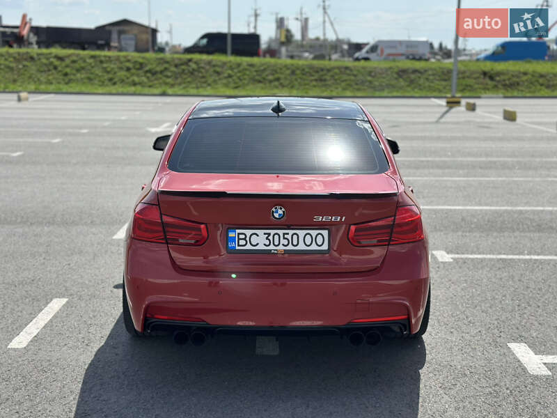 Седан BMW 3 Series 2015 в Львові