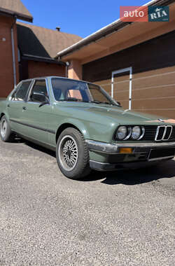 Седан BMW 3 Series 1984 в 