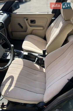Седан BMW 3 Series 1984 в 