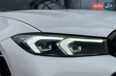 Седан BMW 3 Series 2022 в 