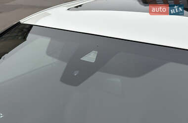 Седан BMW 3 Series 2022 в 