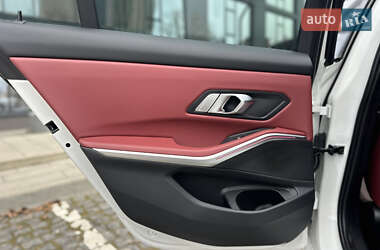 Седан BMW 3 Series 2022 в 