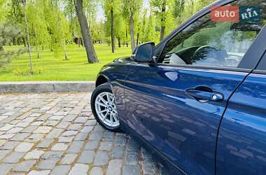 Седан BMW 3 Series 2017 в 