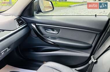 Седан BMW 3 Series 2017 в 