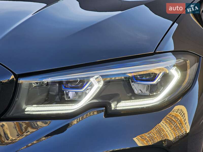 Седан BMW 3 Series 2022 в Киеве
