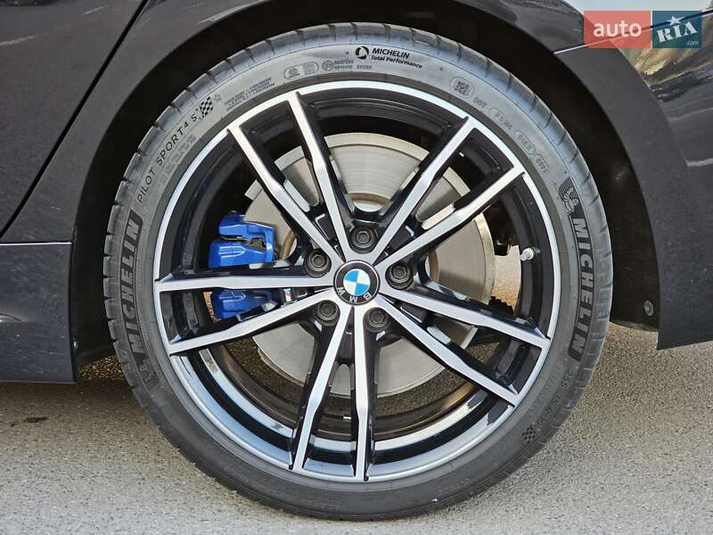 Седан BMW 3 Series 2022 в Киеве