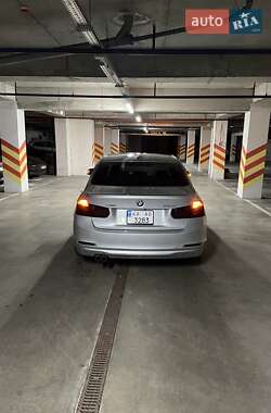 Седан BMW 3 Series 2015 в 