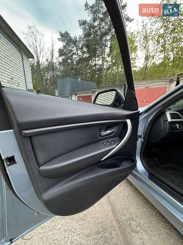 Седан BMW 3 Series 2013 в Киеве фото 28 Седан BMW 3 Series 2013 в Киеве