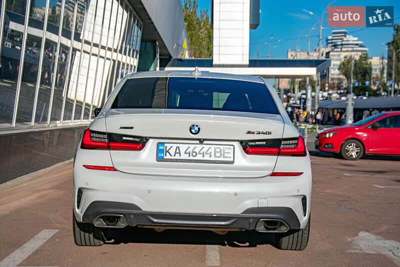 Седан BMW 3 Series 2019 в Киеве