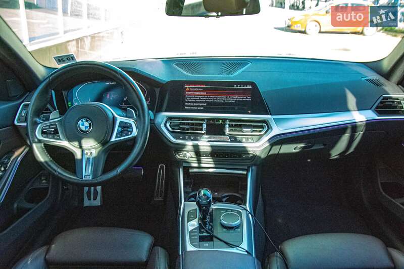 Седан BMW 3 Series 2019 в Киеве