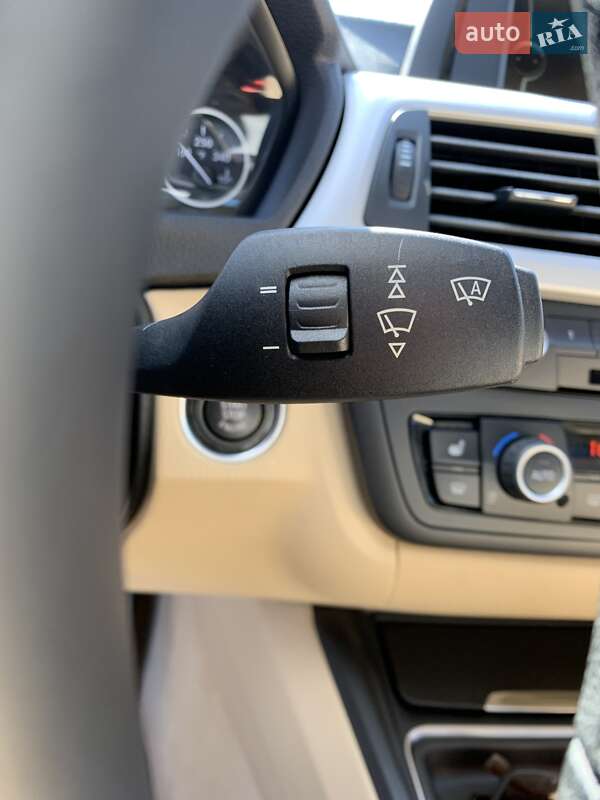 Седан BMW 3 Series 2012 в Києві