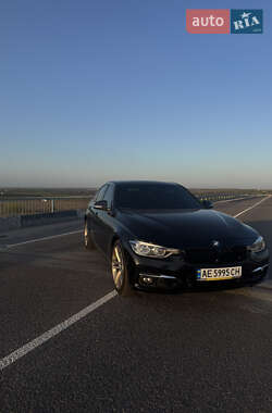 Седан BMW 3 Series 2015 в 