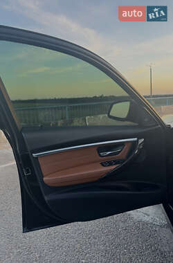 Седан BMW 3 Series 2015 в 