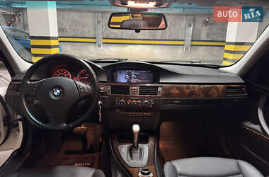 Седан BMW 3 Series 2011 в 
