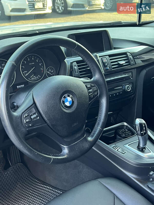 Седан BMW 3 Series 2014 в Одессе