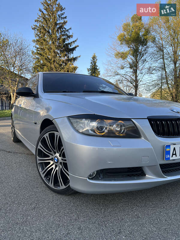 BMW 3 Series 2005