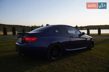 Купе BMW 3 Series 2009 в 
