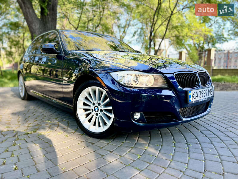 Седан BMW 3 Series 2010 в Одесі