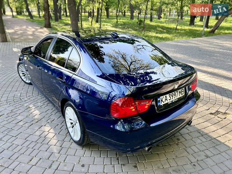 Седан BMW 3 Series 2010 в Одесі