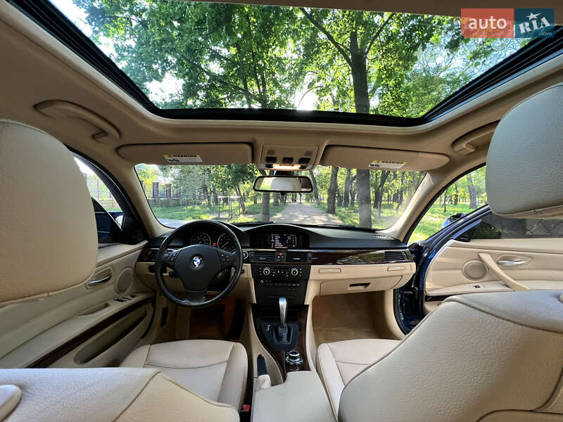 Седан BMW 3 Series 2010 в Одесі