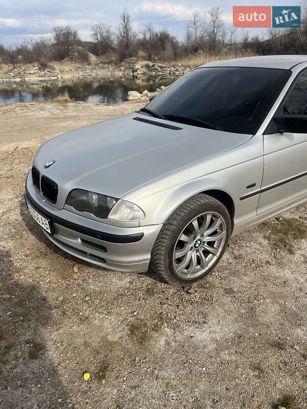 Седан BMW 3 Series 2000 в Новониколаевке фото 3 Седан BMW 3 Series 2000 в Новониколаевке