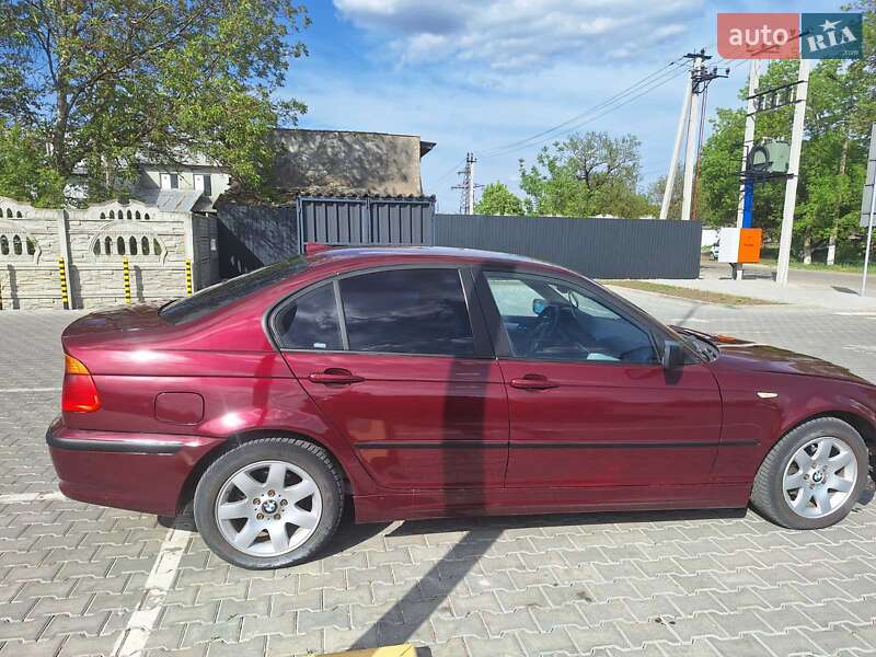 Седан BMW 3 Series 2003 в Черновцах