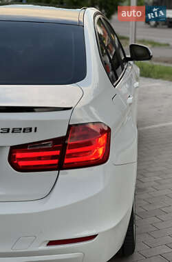 Седан BMW 3 Series 2013 в 