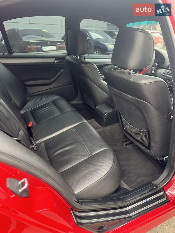 Седан BMW 3 Series 2004 в Одесі