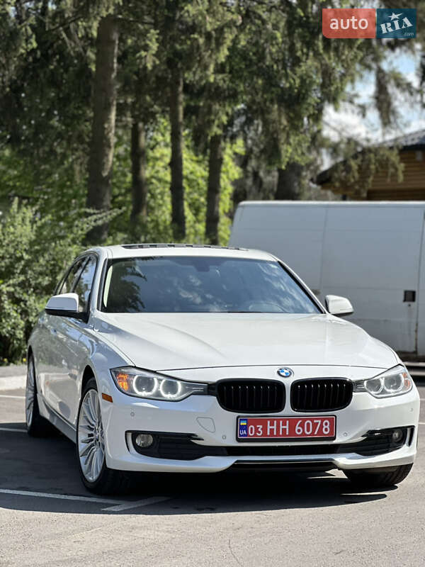 Седан BMW 3 Series 2013 в 