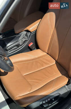 Седан BMW 3 Series 2013 в 
