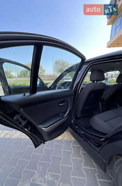 Седан BMW 3 Series 2005 в 