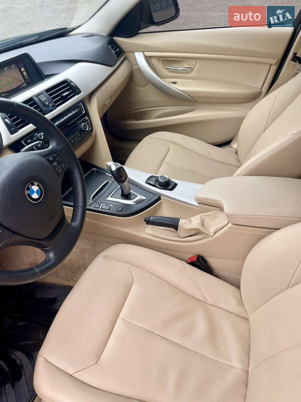 Седан BMW 3 Series 2016 в Рівному