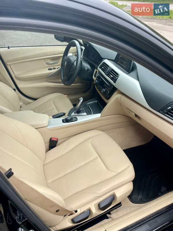 Седан BMW 3 Series 2016 в Рівному