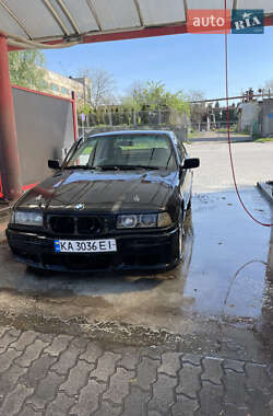 Седан BMW 3 Series 1992 в Львові