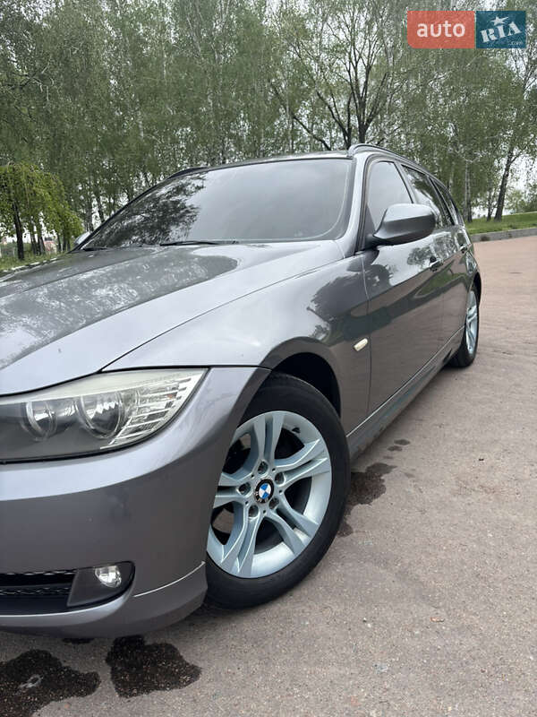 Універсал BMW 3 Series 2011 в Житомирі