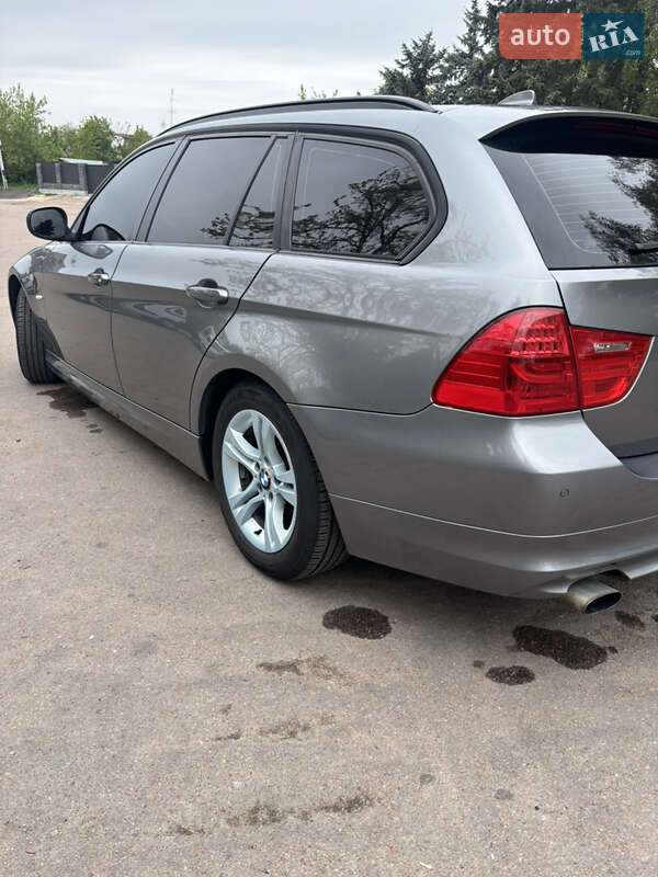 Універсал BMW 3 Series 2011 в Житомирі
