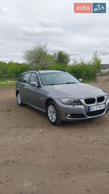Універсал BMW 3 Series 2011 в Дерно