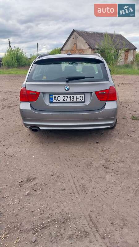 Універсал BMW 3 Series 2011 в Дерно