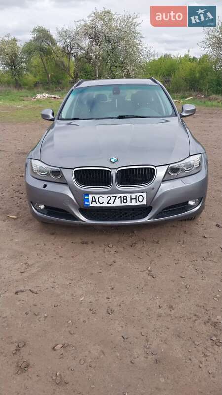 Універсал BMW 3 Series 2011 в Дерно